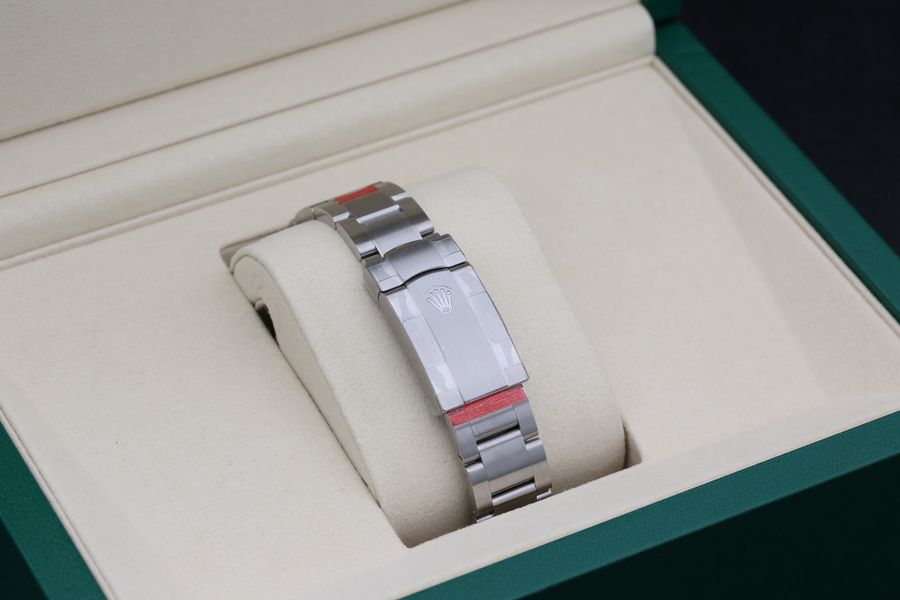 Rolex Oyster Perpetual 126000